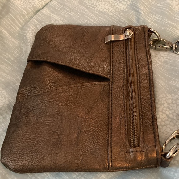 NWOT - Copper Coloured Crossbody Bag Adjustable Strap V Front Zippered Pocket - Picture 5 of 16